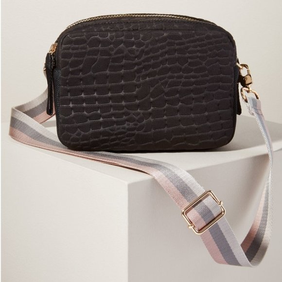 Crush It Camera Bag - Navy - Picture 7 of 10